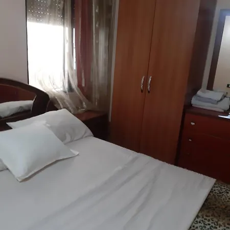 Gersina Ξενοδοχείο με διαμερίσματα Golem (Tirana)