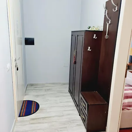 Gersina Ξενοδοχείο με διαμερίσματα Golem (Tirana)