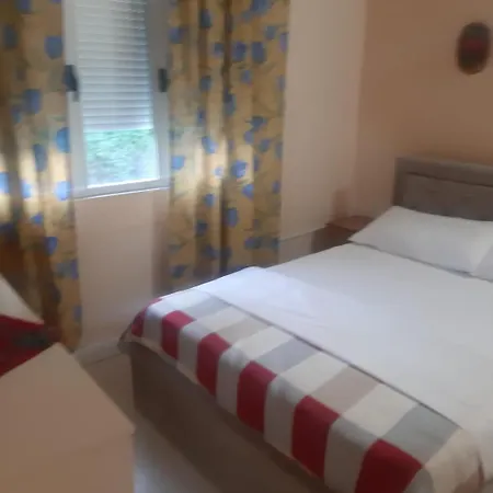 Gersina Ξενοδοχείο με διαμερίσματα Golem (Tirana)